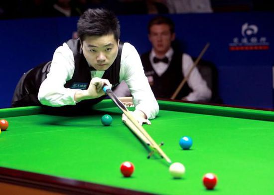 表现并不容 表现并不容